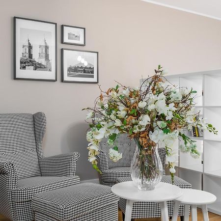 Apartament Black & White Mostowa By Renters Posen Exterior foto
