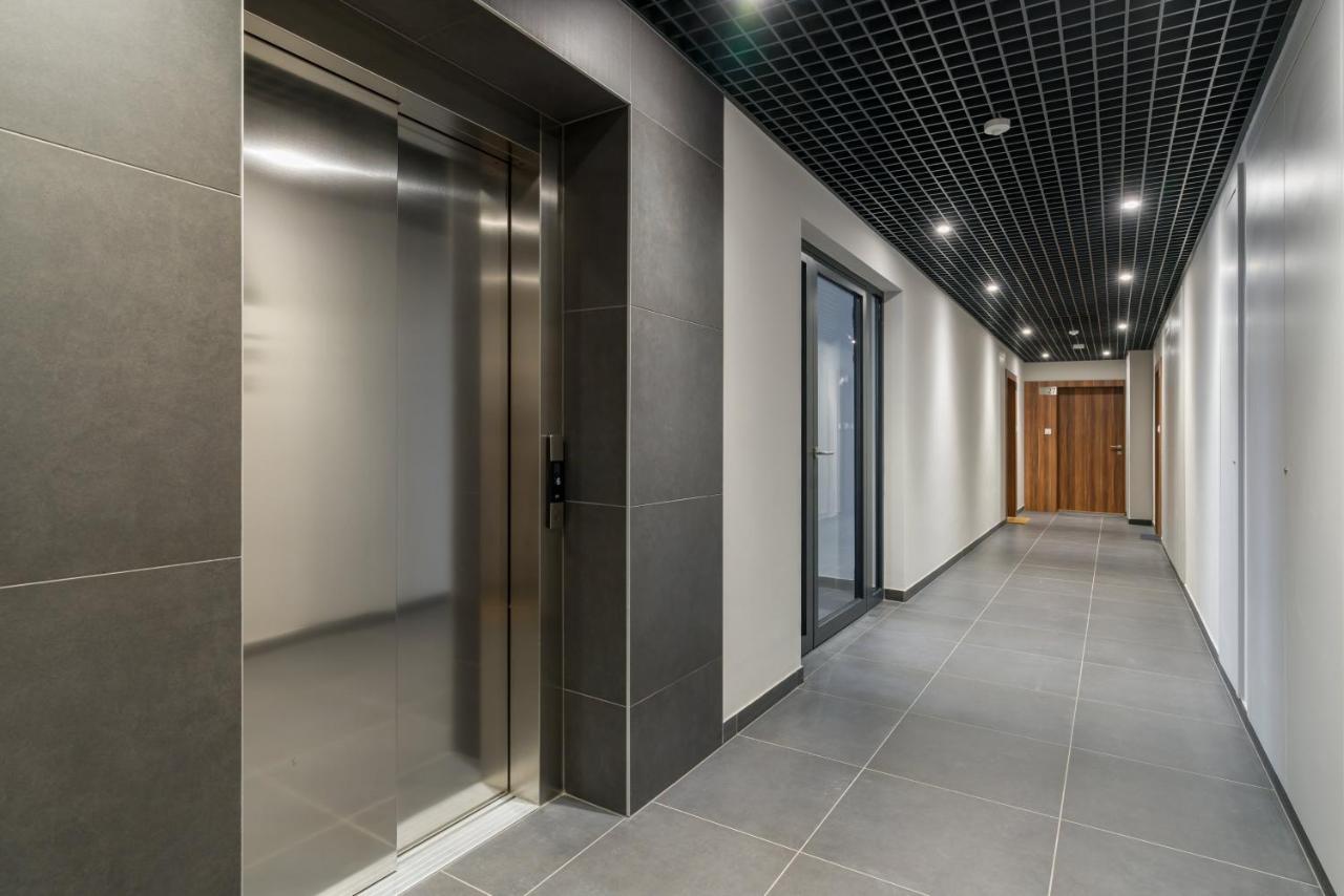 Apartament Black & White Mostowa By Renters Posen Exterior foto